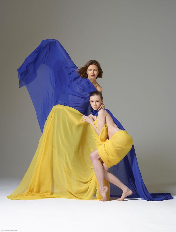 Alya et Emily révolution Ukrainienne #26
